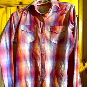 Nice pearlsnap! Western shirt with beautiful colors and a little sparkle!